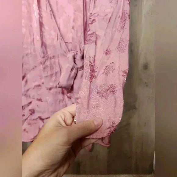 Aritzia Wilfred Callie Mini Wrap Satin Pink Floral Dress Size XS Women's - Picture 8 of 13